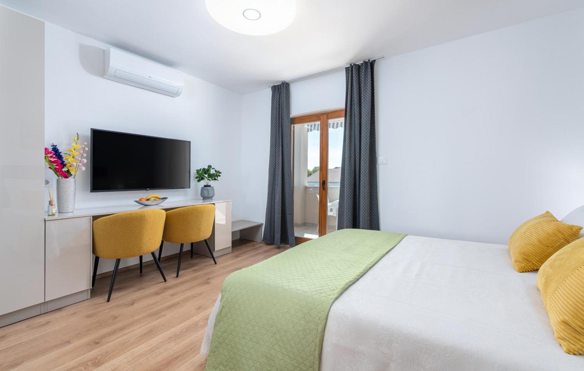 Apartments Viktor Пореч Екстер'єр фото