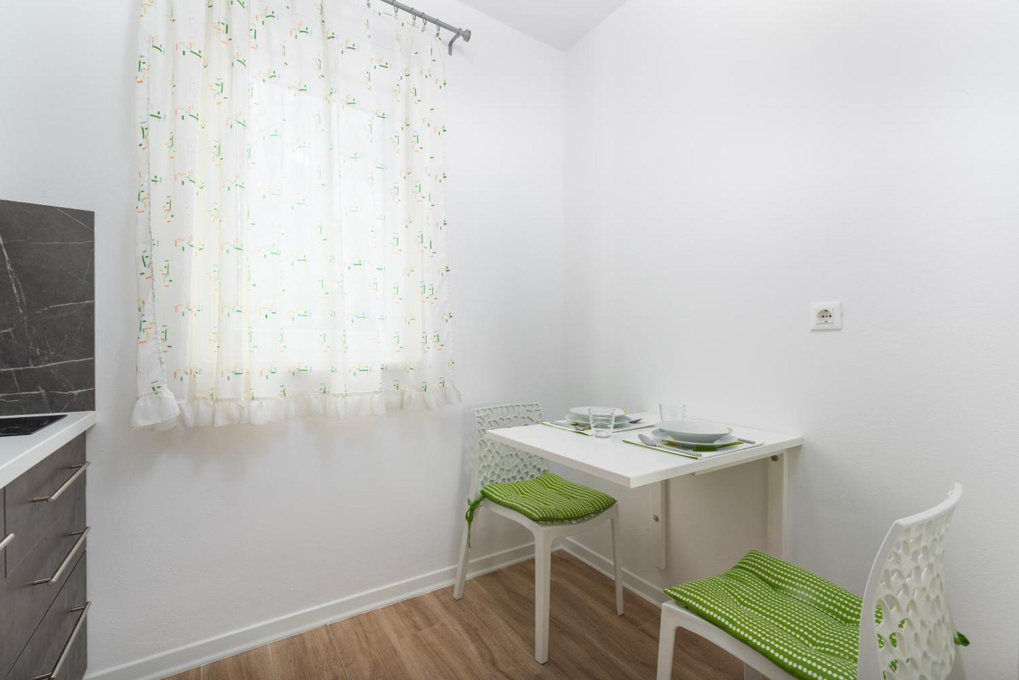 Apartments Viktor Пореч Екстер'єр фото