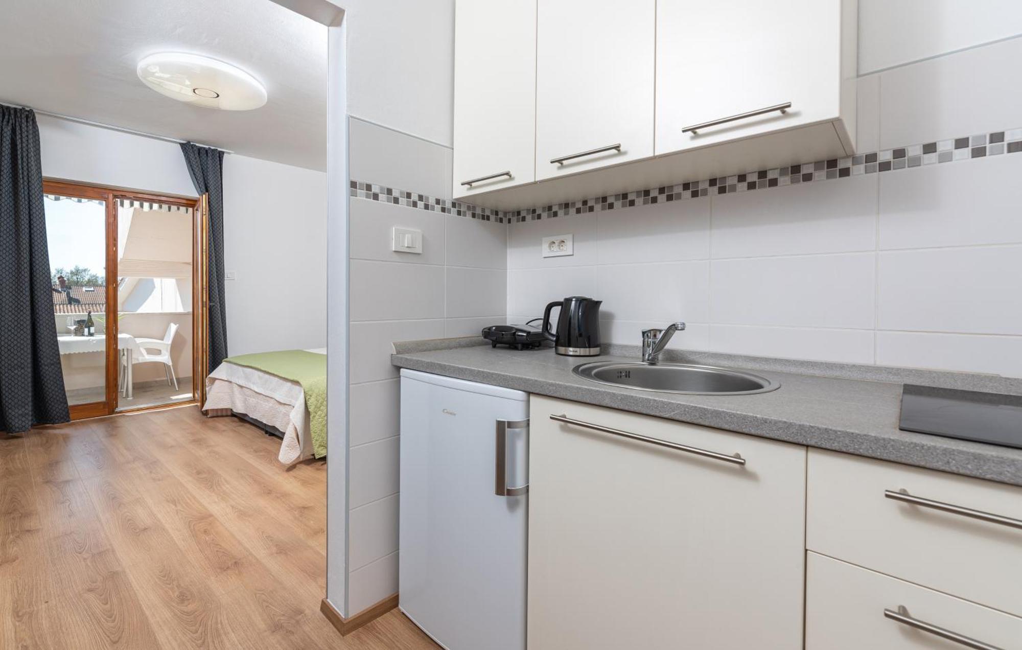 Apartments Viktor Пореч Екстер'єр фото